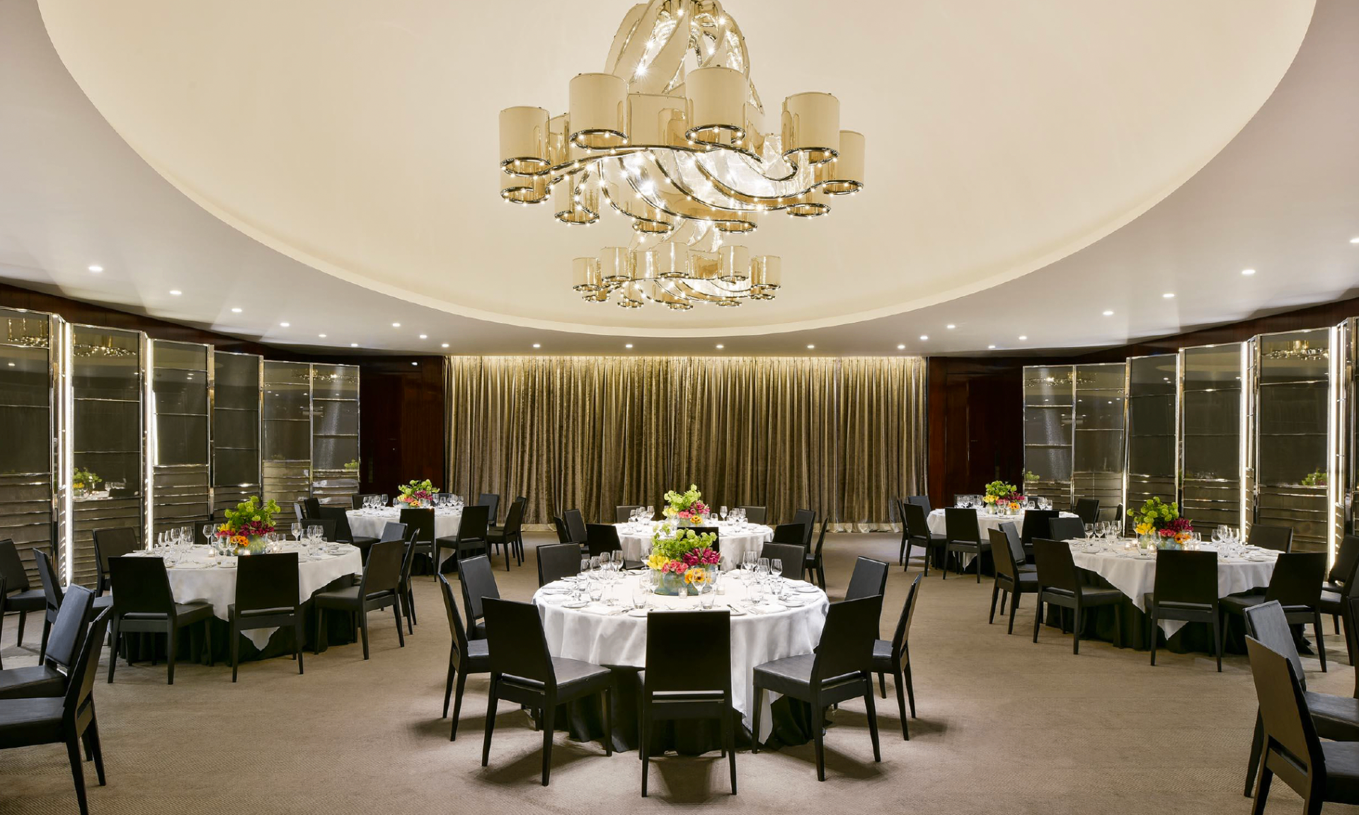Bvlgari ballroom set for dinner